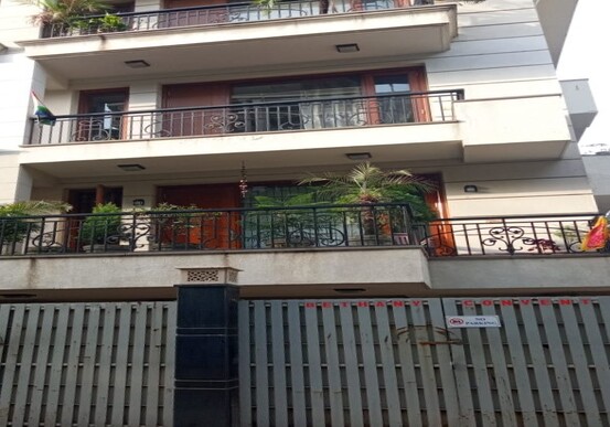 newdelhi building 2 553x387